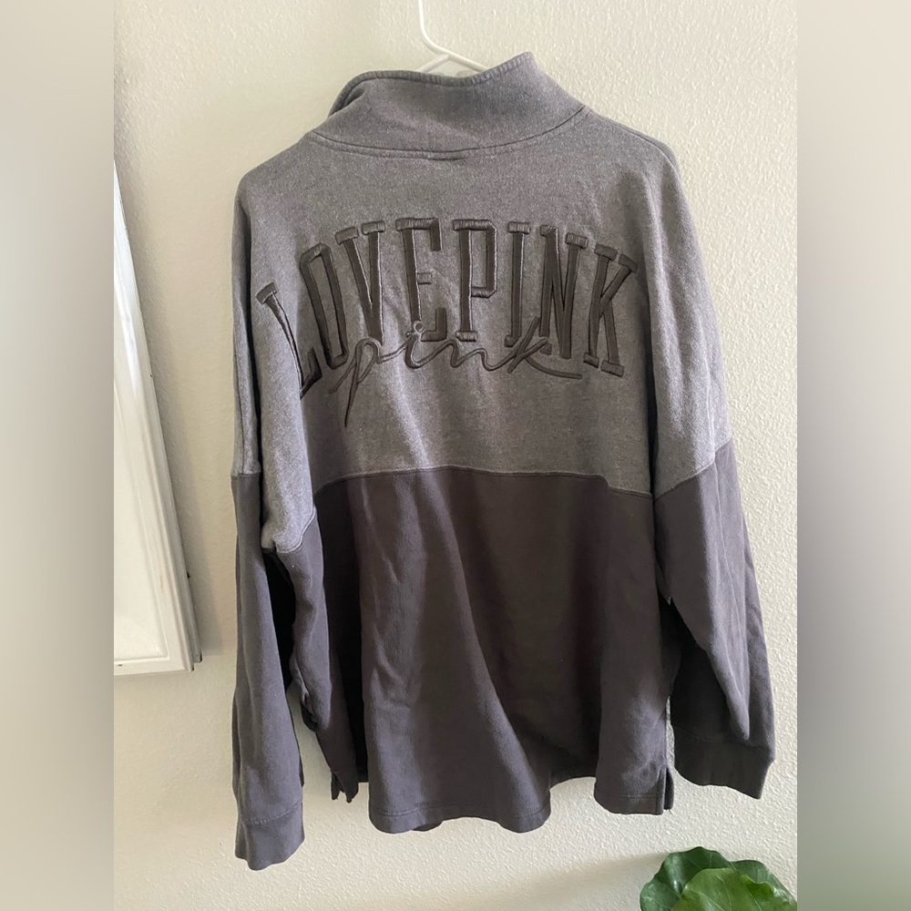 VS pink varsity half zip pulloverDark charcoal color lock Sz XL